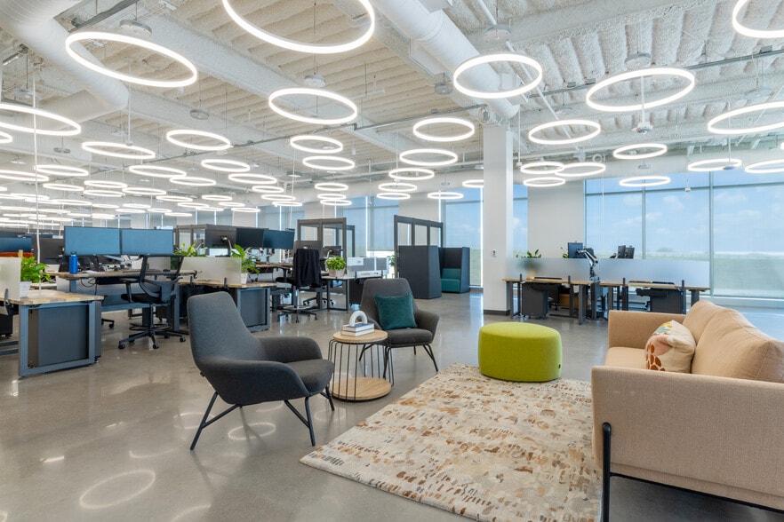 More Photos Of 450 N Freeport Pky, Coppell Office For Lease