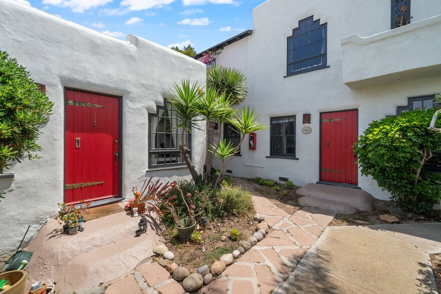 More Photos Of 3933-3945 Hamilton St, San Diego Apartments For Sale