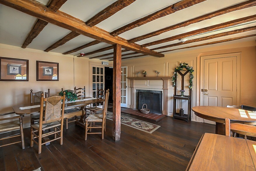 More Photos Of 4115 Old Post Rd, Charlestown Hotel For Sale