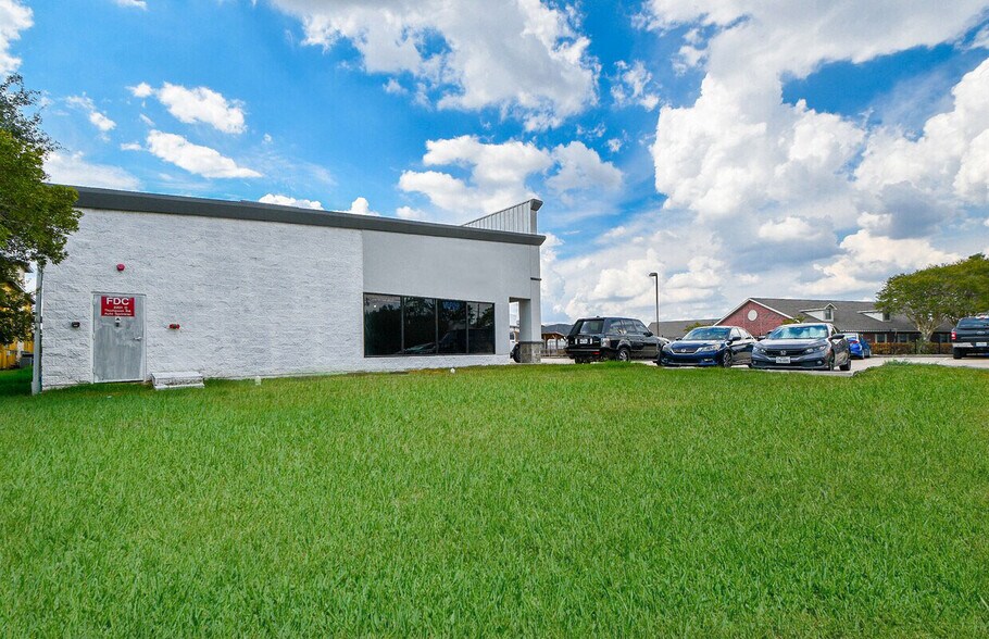 More Photos Of 2201 Thompson Rd, Richmond Unknown For Lease