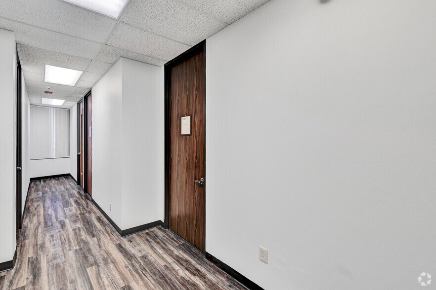 More Photos Of 213 W Southmore Ave, Pasadena Coworking Space