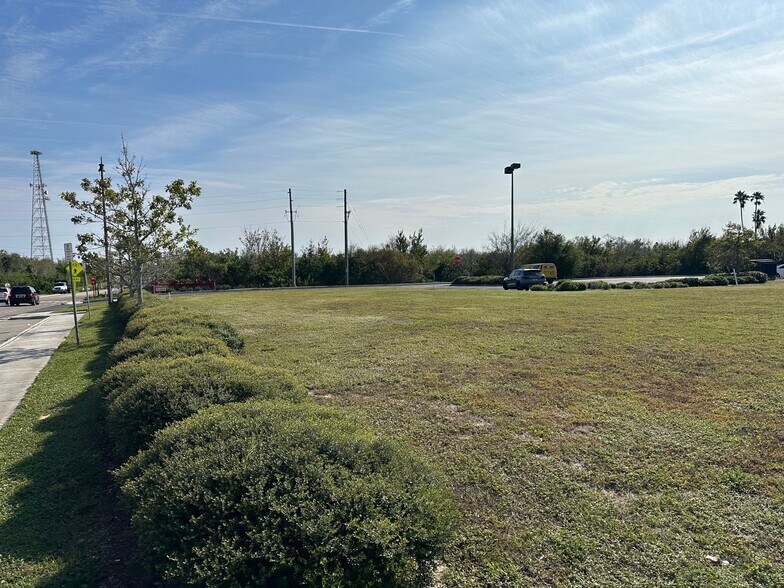 More Photos Of 1175 S Pinellas Ave, Tarpon Springs Land For Lease