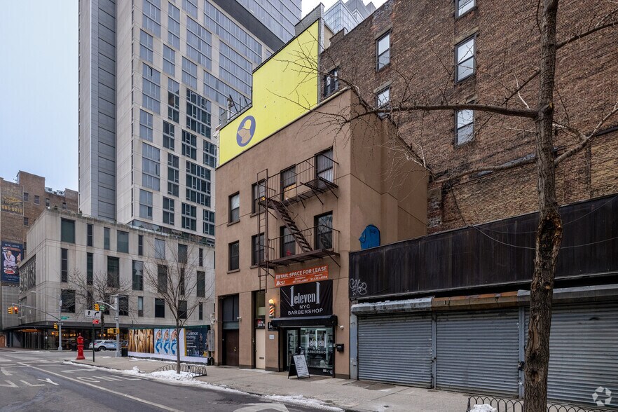 Primary Photo Of 51 W 29th St, New York Storefront For Lease