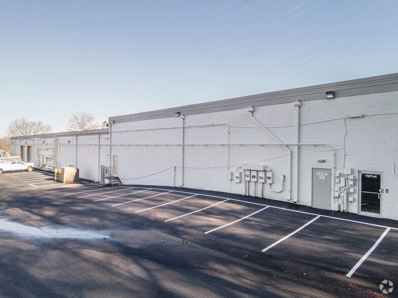 More Photos Of 7401-7403 Lockport Pl, Lorton Unknown For Lease