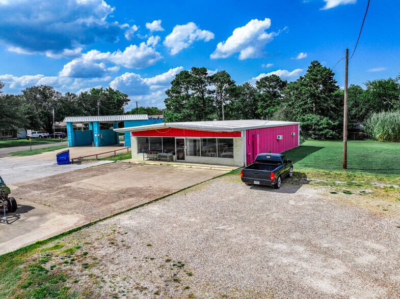 Primary Photo Of 604 Frisco St, Cumby Flex For Sale