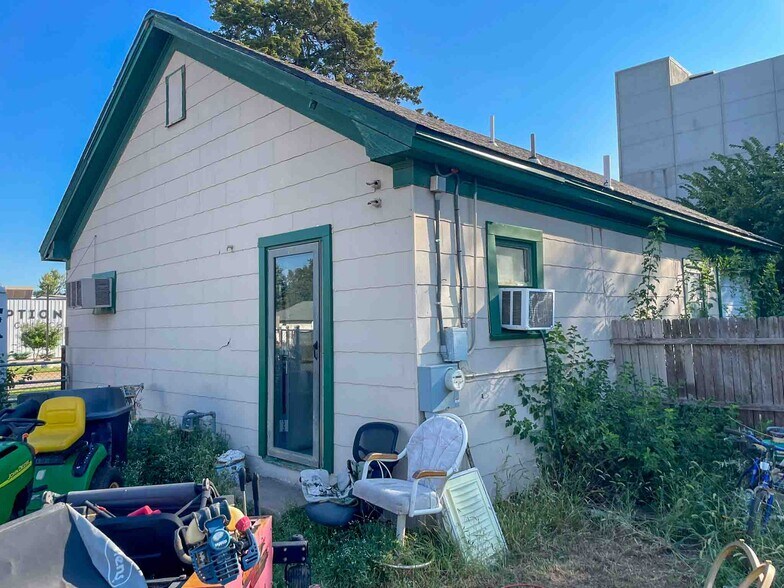 More Photos Of 126 W Main St, Edmond Freestanding For Sale