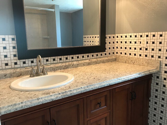 More Photos Of 7648 Broadview Dr, Houston Apartments For Sale