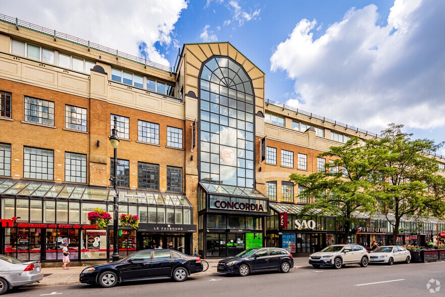 More Photos Of 1616-1626 St Sainte-Catherine O, Montréal Storefront Retail Office For Lease