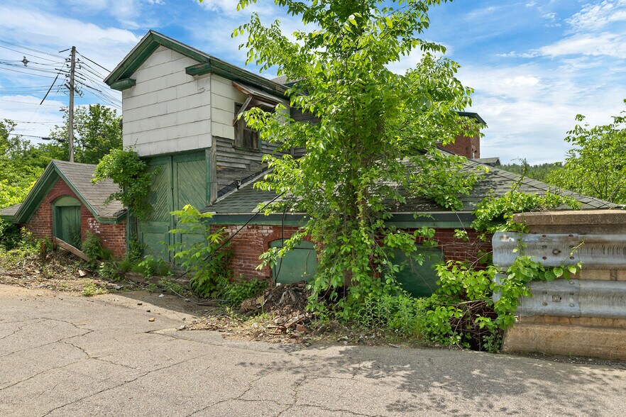 More Photos Of 6 Mill St, Ashland Industrial For Sale