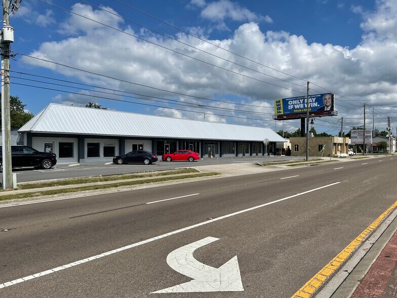 More Photos Of 190 S County Road 427, Longwood Unknown For Lease