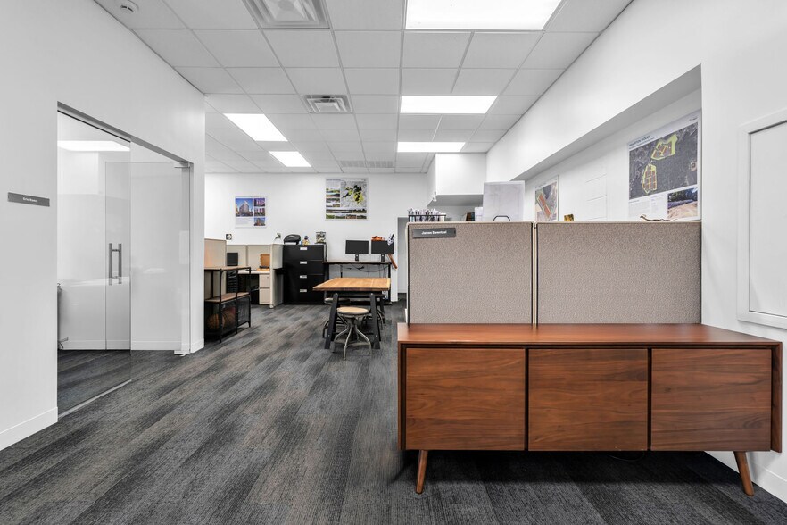 More Photos Of 140 W Main St, Clinton Township Office For Sale