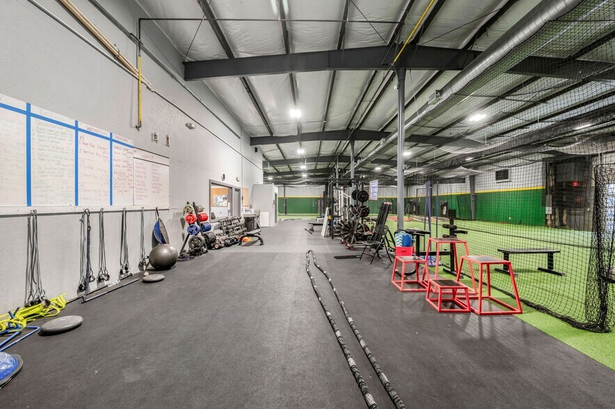 More Photos Of 9043 Marshall Rd, Cranberry Township Manufacturing For Sale