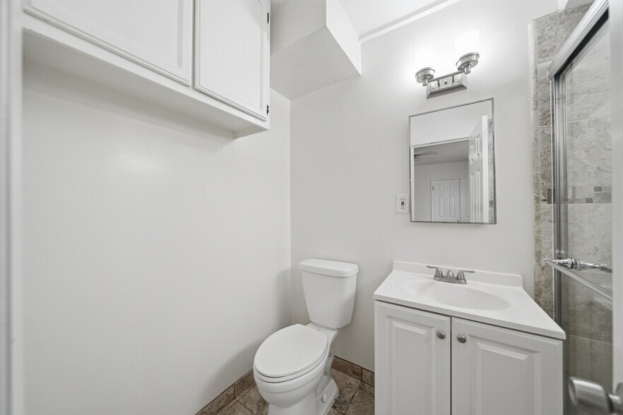 More Photos Of 1475 Venice Blvd, Los Angeles Apartments For Sale