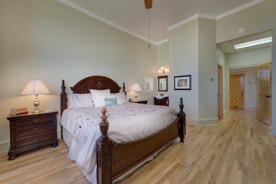 More Photos Of 21049 Uncompahgre Rd, Montrose Hotel For Sale