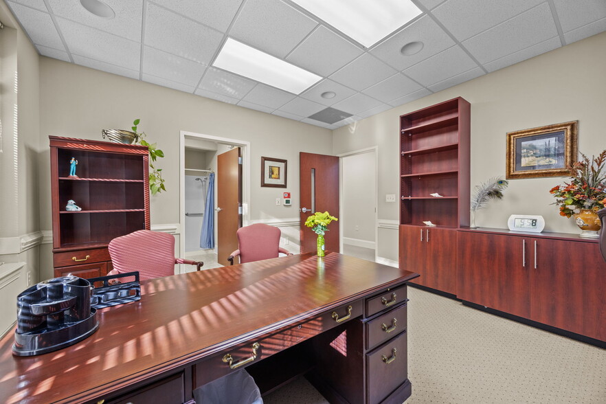 More Photos Of 2223 Hemby Ln, Greenville Medical For Sale