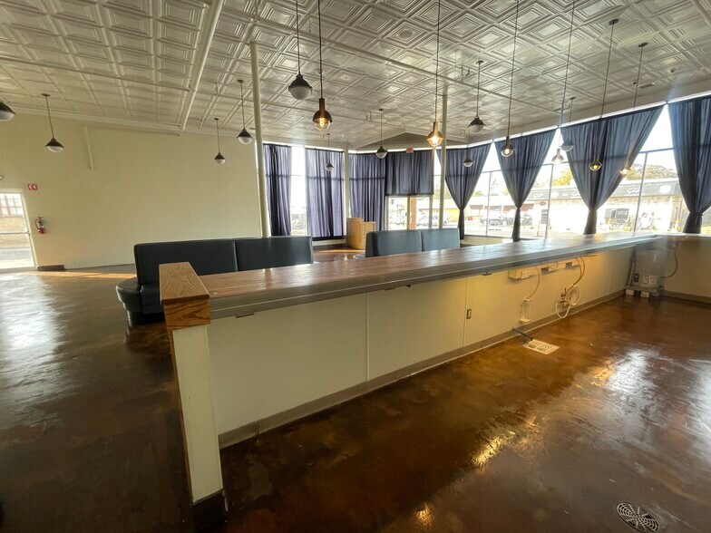 More Photos Of 2636 E 11th St, Tulsa Hotel For Lease