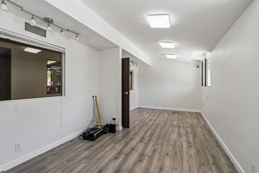 More Photos Of 11100 Sheldon St, Sun Valley Office Residential For Sale