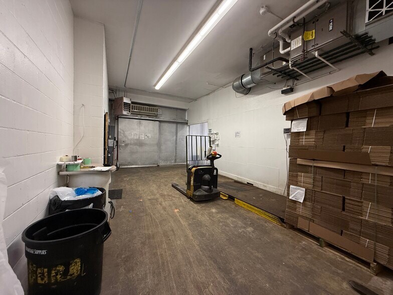 More Photos Of 20 Lechmere St, Revere Flex For Lease