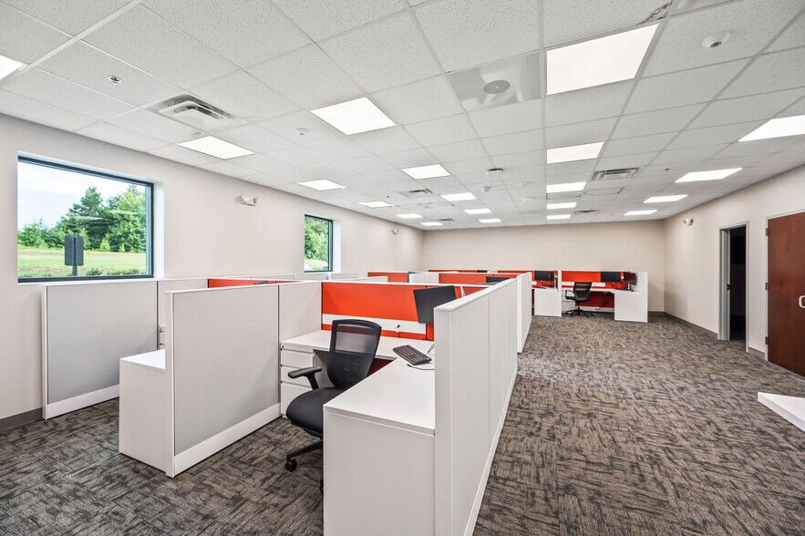 More Photos Of 101 Chamandy Dr, Salisbury Distribution For Sale