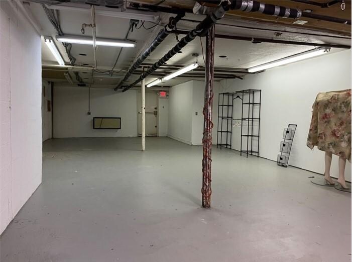 More Photos Of 5 Bond St, Great Neck Storefront Retail Office For Lease