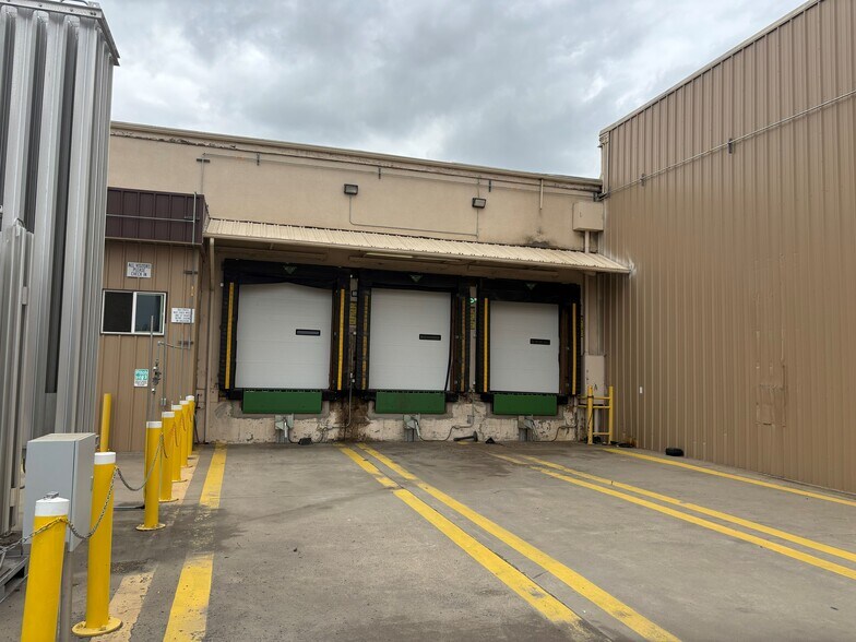 More Photos Of 5351 Road 236, Ducor Refrigeration Cold Storage For Sale