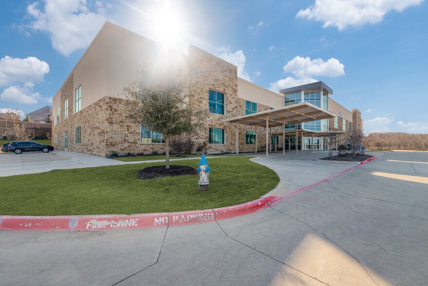 More Photos Of 6601 W University Dr, McKinney Hospital For Lease
