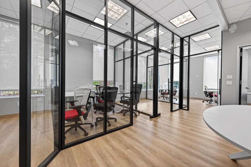 More Photos Of 8350 Ashlane Way, The Woodlands Medical For Lease