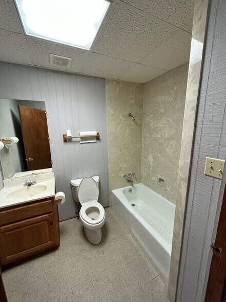 More Photos Of 4390 Highland Ave, Beaumont Medical For Lease