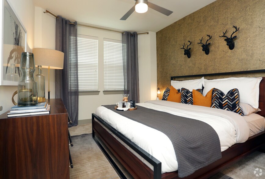 More Photos Of 195 W Davis St, Dallas Apartments For Lease