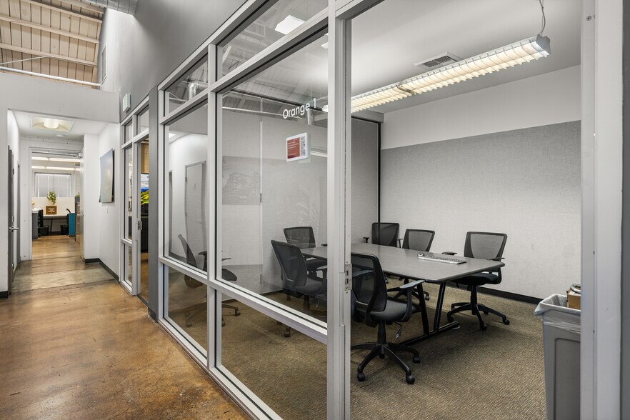 More Photos Of 321 W Chapman Ave, Orange Office For Lease