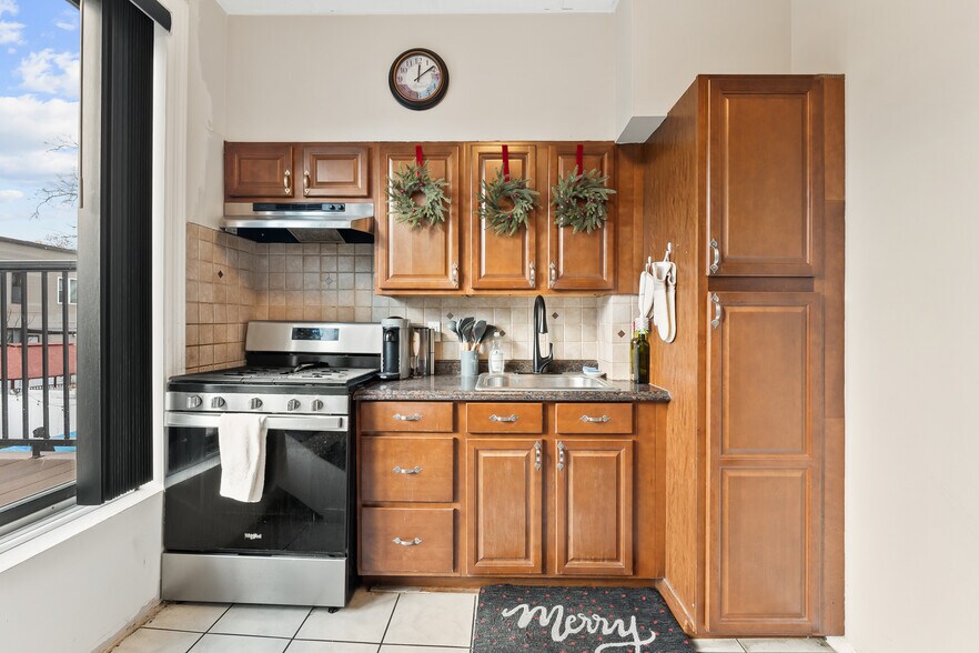 More Photos Of 179 Hackensack Plank Rd, Weehawken Multifamily For Sale