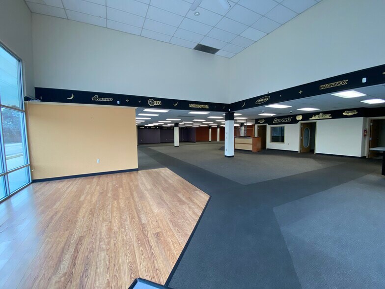 More Photos Of 4316 W Overland Rd, Boise Freestanding For Lease