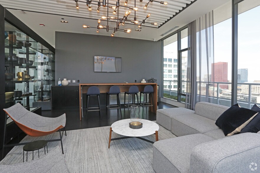 More Photos Of 720 S Wells St, Chicago Multifamily For Sale