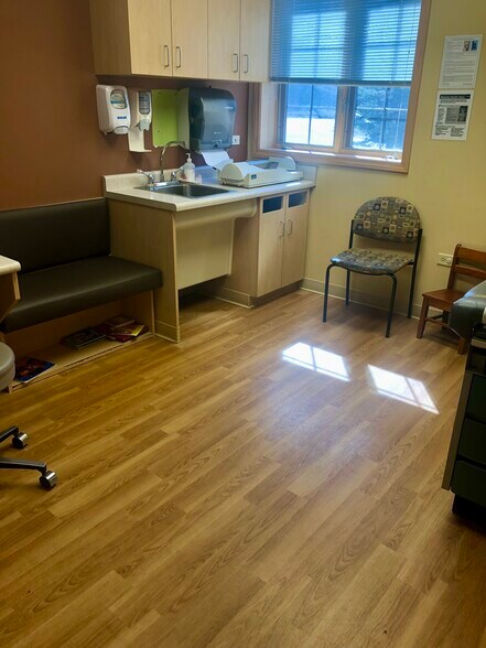 More Photos Of 16621 107th St, Orland Park Medical For Lease