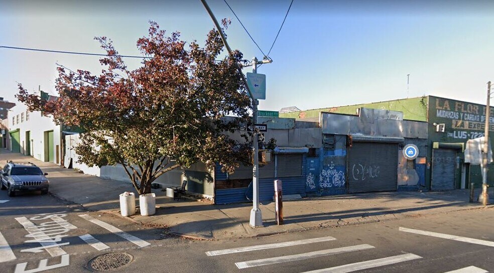 Primary Photo Of 303 Bruckner Blvd, Bronx Auto Repair For Sale