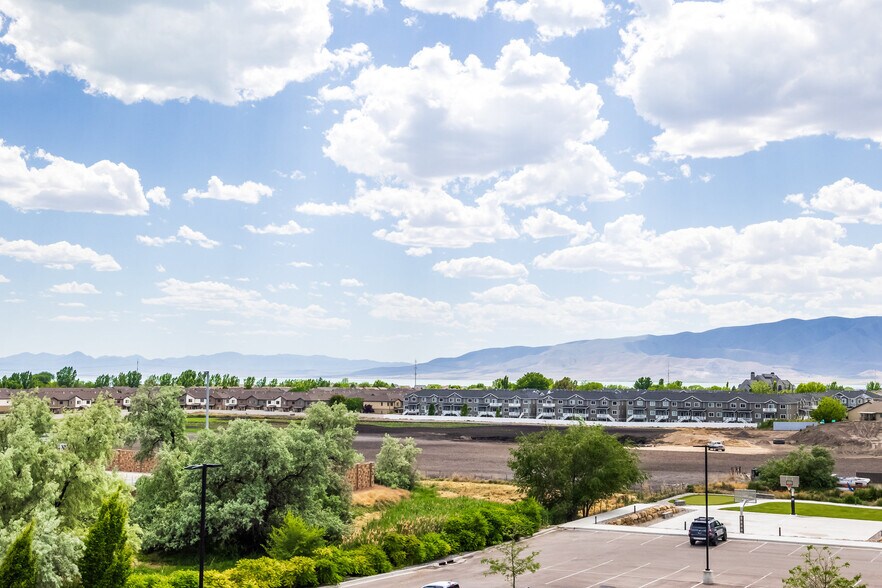 More Photos Of 600 S Geneva Rd, Orem Schools For Sale