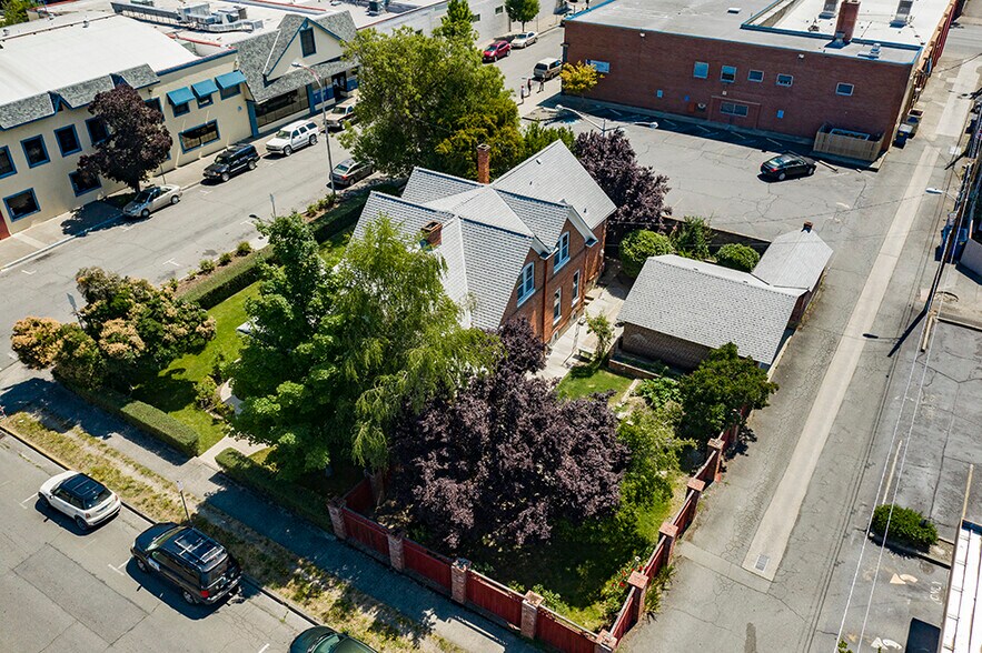 More Photos Of 139 SW I St, Grants Pass Specialty For Sale