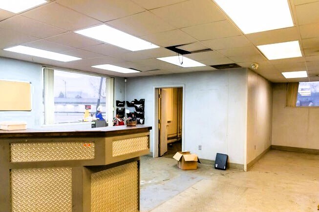 More Photos Of 2575 Dorr St, Toledo Service For Sale