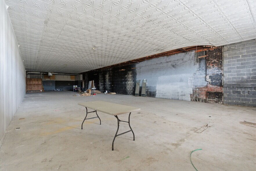 More Photos Of 657 Silas Deane Hwy, Wethersfield Freestanding For Lease