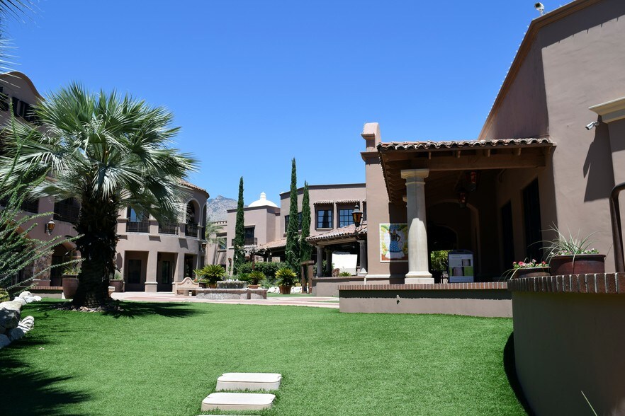 More Photos Of 2840-2890 E Skyline Dr, Tucson Storefront Retail Office For Lease