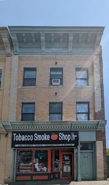 Primary Photo Of 286 MARTIN LUTHER KING JR Dr, Jersey City Storefront Retail Residential For Sale