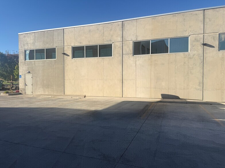 More Photos Of 2208 W 700 S, Springville Light Manufacturing For Sale