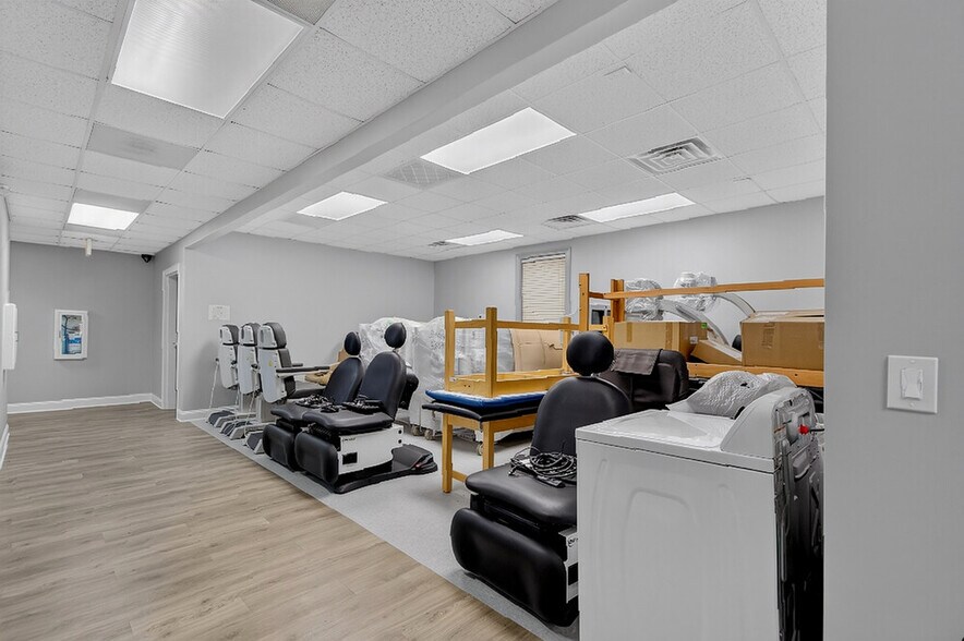 More Photos Of 1930 Charlie Hall Blvd, Charleston Medical For Lease