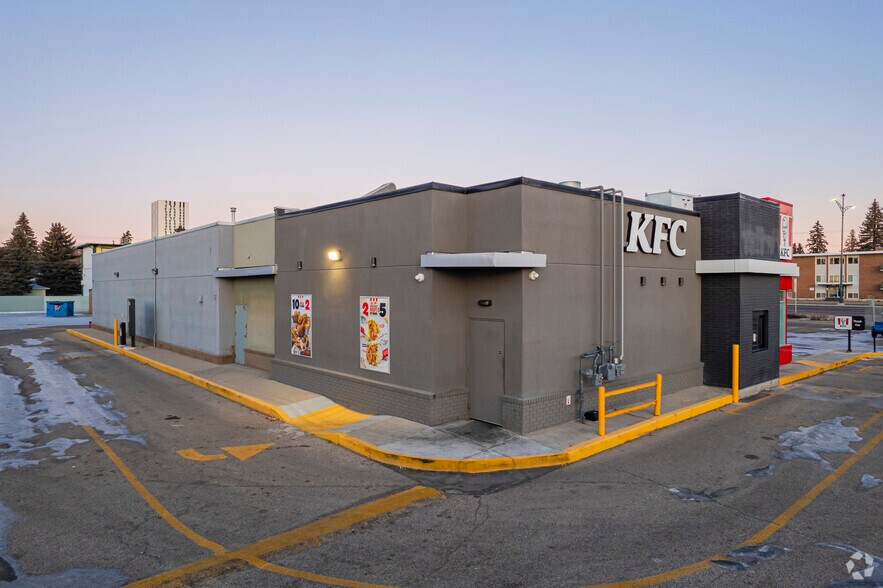 More Photos Of 2025-2033 16th Ave NW, Calgary Freestanding For Lease