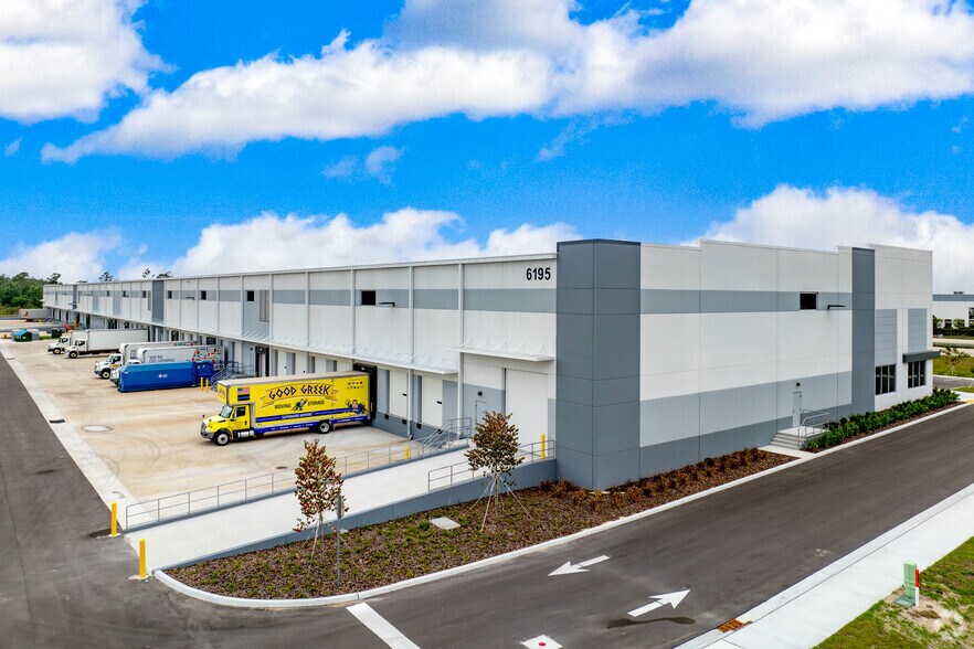 More Photos Of 6195 Tri County Commerce Way, Fort Myers Warehouse For Lease