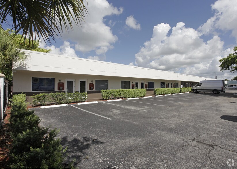 Primary Photo Of 315-353 SW 27th Ave, Fort Lauderdale Unknown For Lease