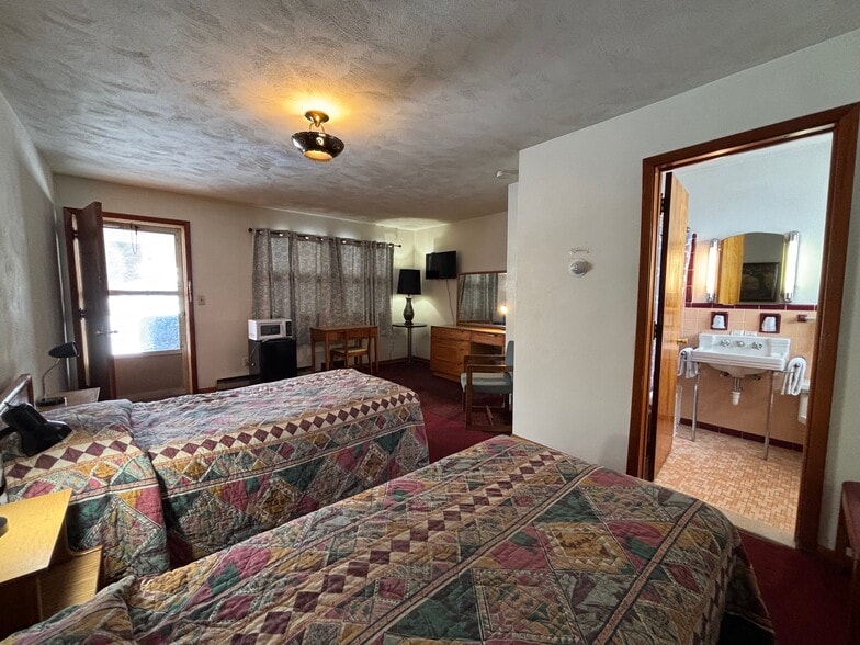 More Photos Of 212 Buffalo St, Gowanda Hotel For Sale