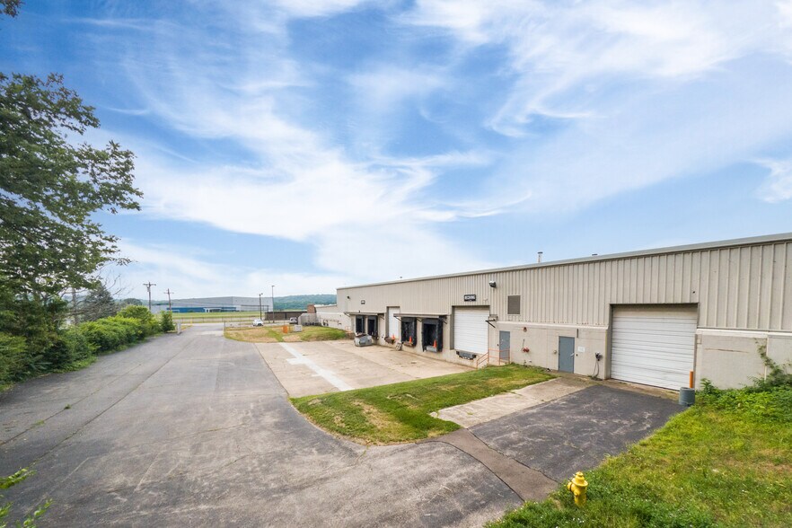 More Photos Of 621 Wilmer Ave, Cincinnati Warehouse For Sale