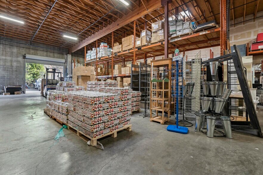 More Photos Of 110 Spring Hill Dr, Grass Valley Manufacturing For Lease