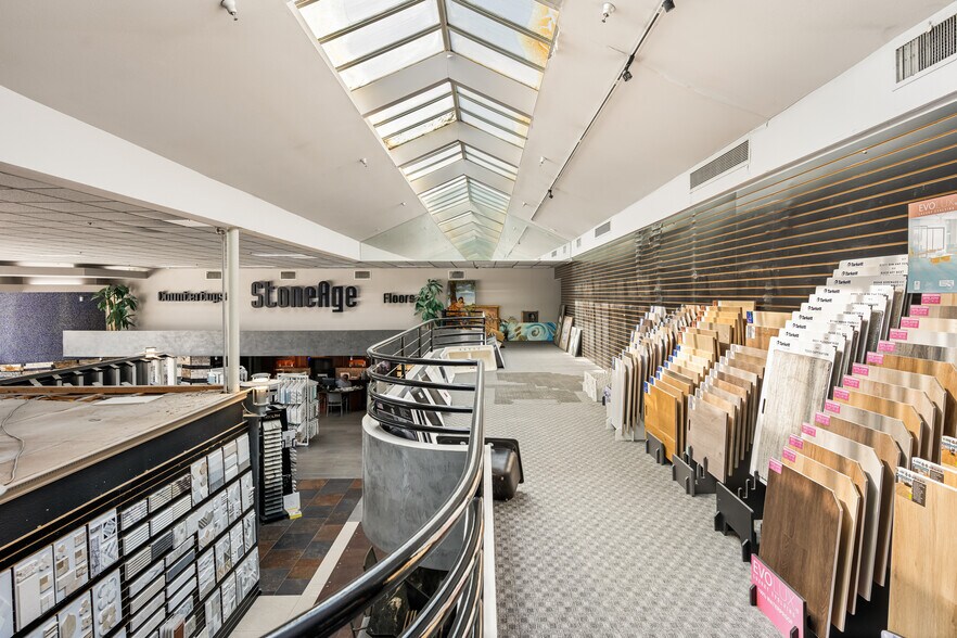 More Photos Of 1701 S State College Blvd, Anaheim Manufacturing For Sale